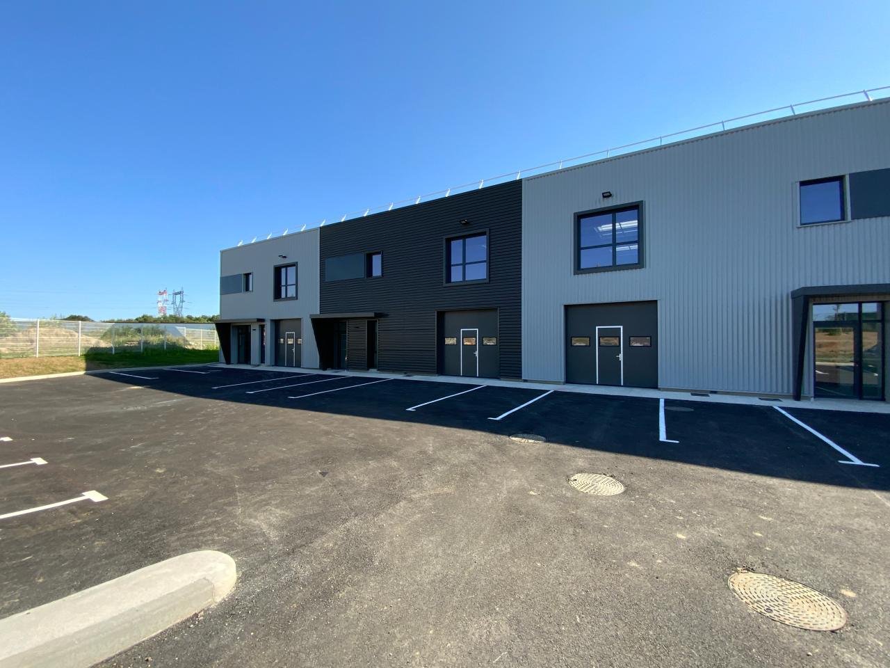 Local d'activité Saint-Quentin-Fallavier 176m² Location local d'activité Saint-Quentin-Fallavier Isère OLACT2425572 1